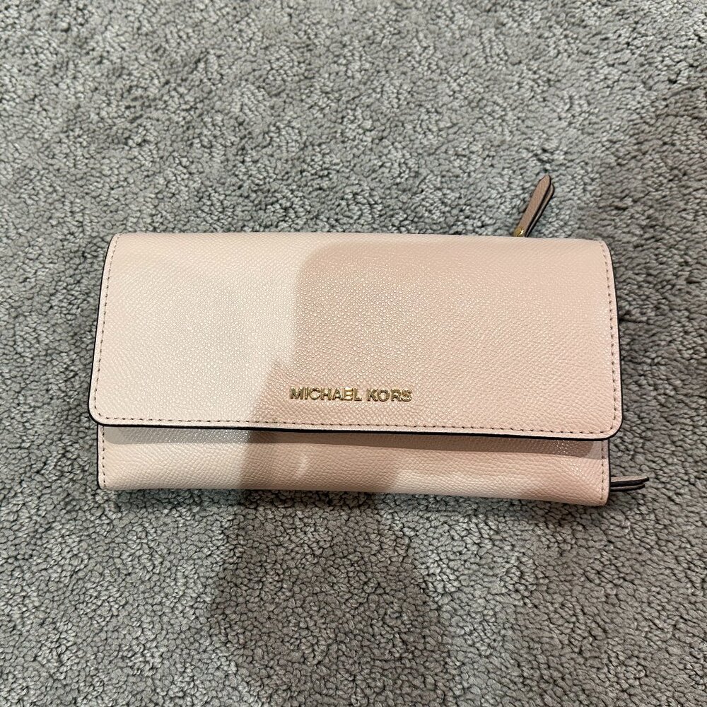 Micheal Kors Jet Set Travel Large Chain Trifold Wallet